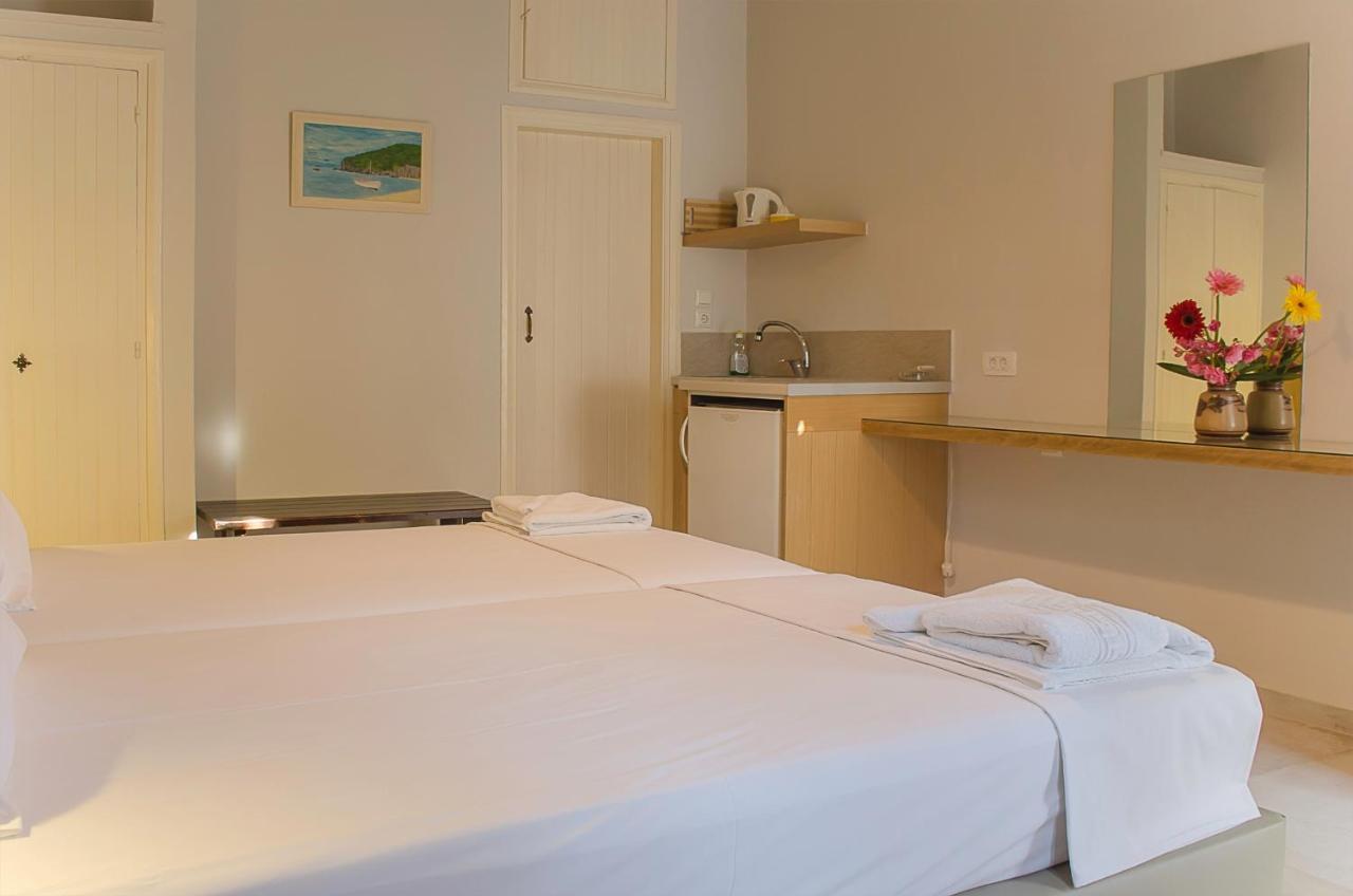 Kalypso Studios & Rooms Paleochora Buitenkant foto