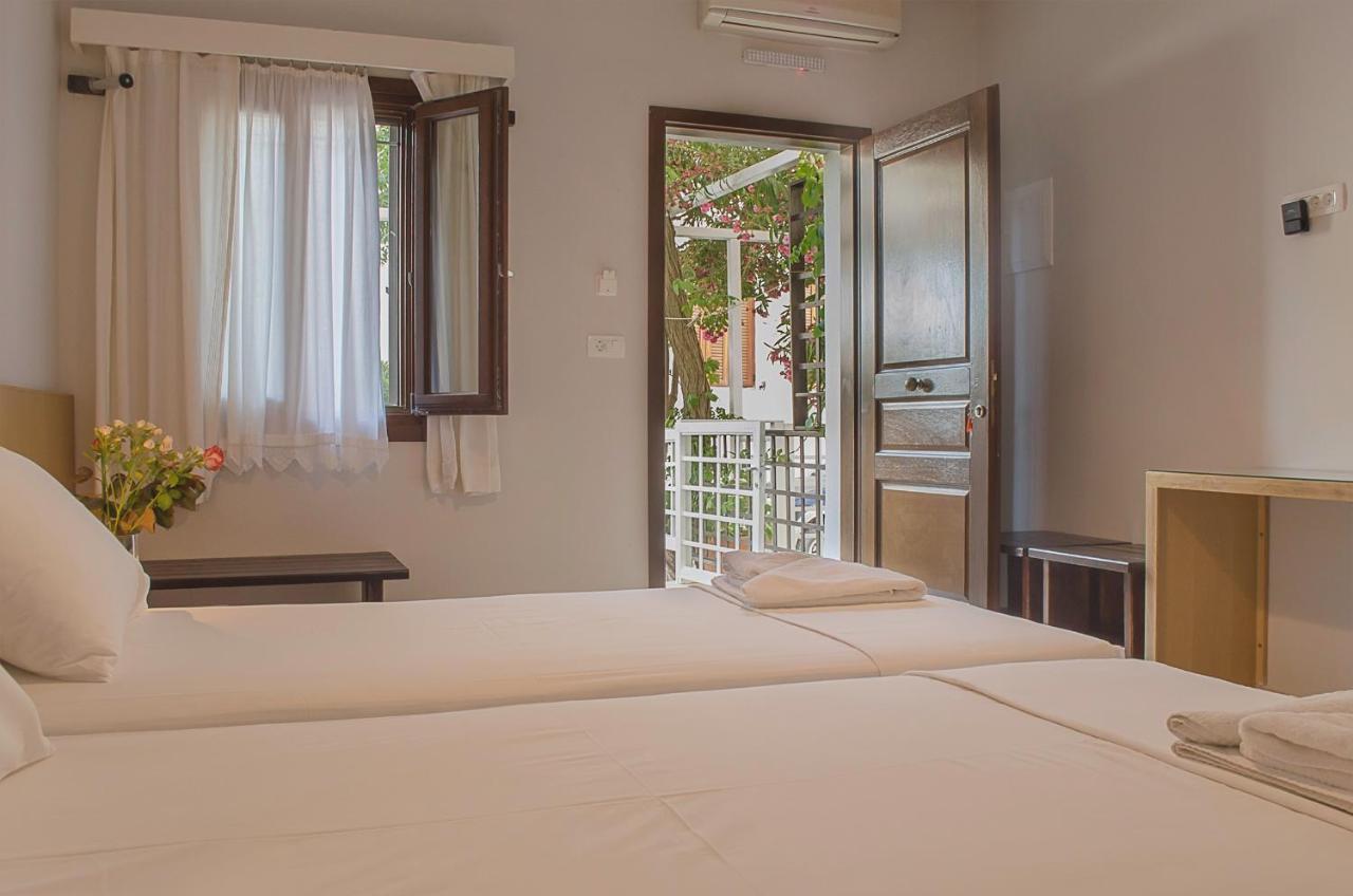 Kalypso Studios & Rooms Paleochora Buitenkant foto